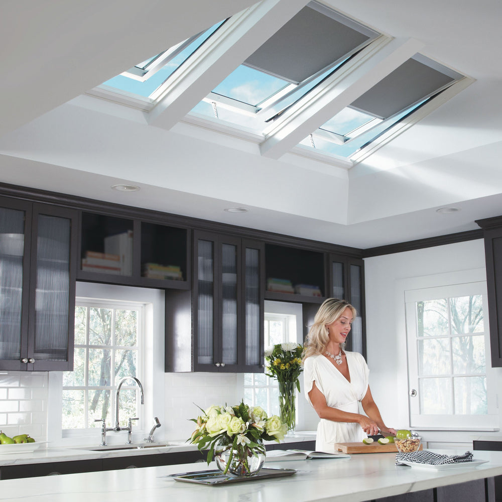 Manual Velux Skylight (flat/low pitched roofs)